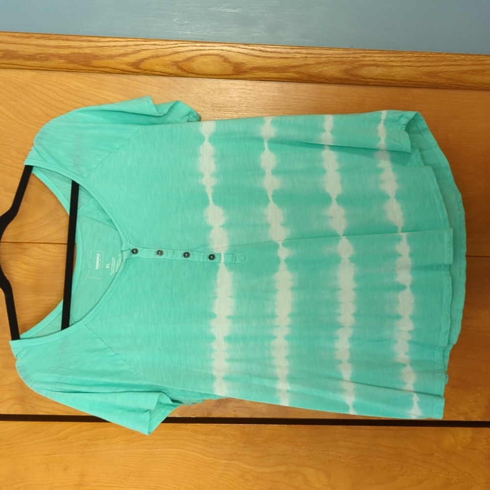Women's tie dye half button top
